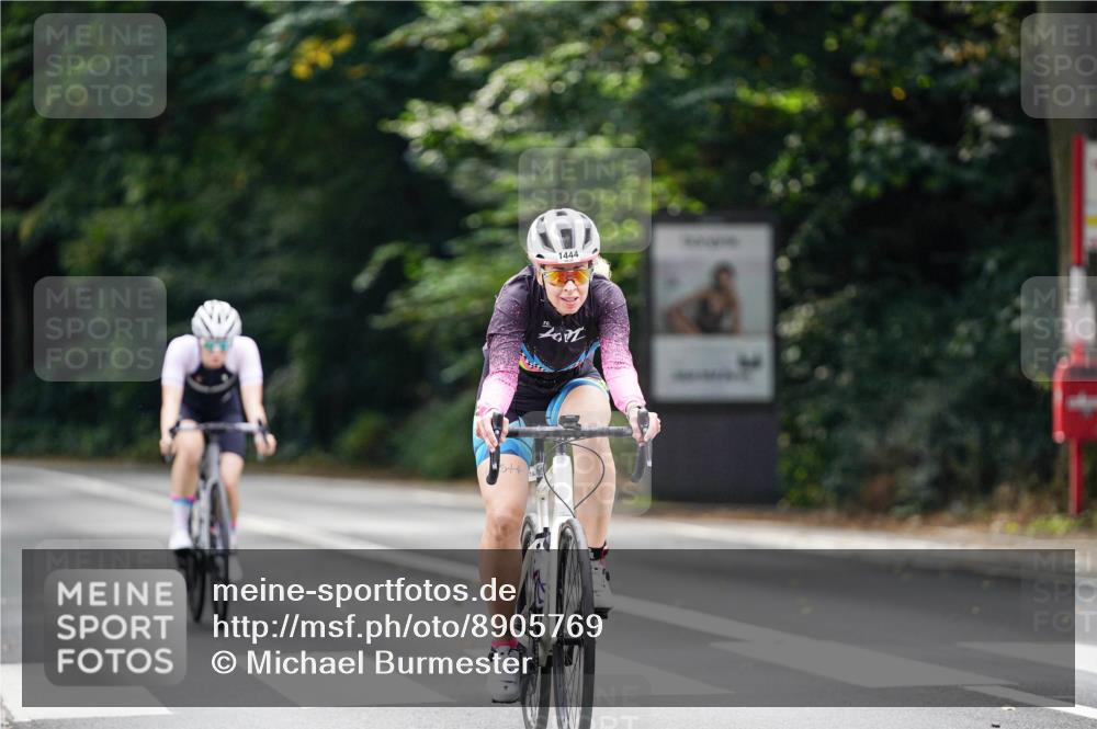 14.09.2025 - Stadtparktriathlon Michael Burmester http://msf.ph/oto/8905769 14.09.2025 13:14:41 Radfahren 1336, 1430, 1444, 1525 meine-sportfotos.de