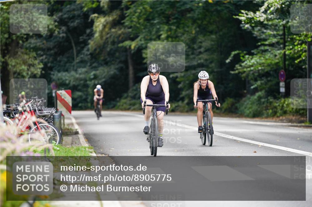 14.09.2025 - Stadtparktriathlon Michael Burmester http://msf.ph/oto/8905775 14.09.2025 13:14:47 Radfahren 1328, 1330, 1430, 1444, 1548 meine-sportfotos.de