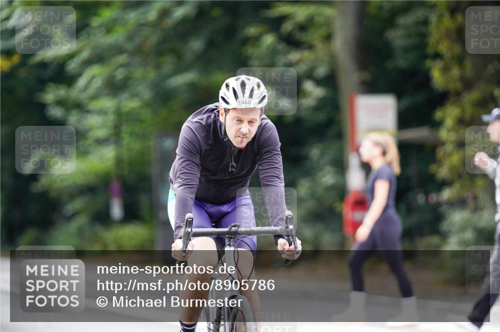 14.09.2025 - Stadtparktriathlon Michael Burmester http://msf.ph/oto/8905786 14.09.2025 13:15:01 Radfahren 1446, 1468, 1469 meine-sportfotos.de
