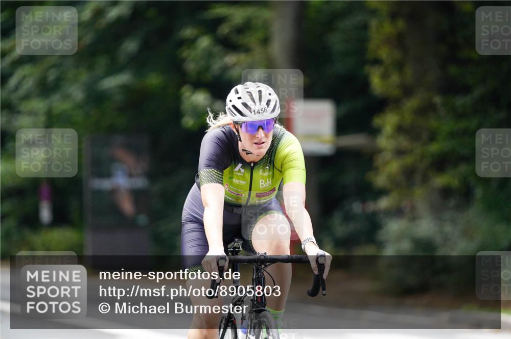 14.09.2025 - Stadtparktriathlon Michael Burmester http://msf.ph/oto/8905803 14.09.2025 13:15:23 Radfahren 1371, 1456, 1514 meine-sportfotos.de