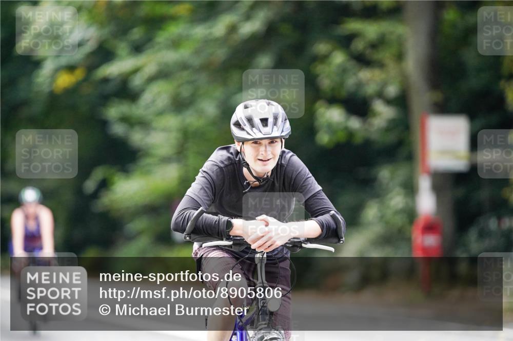 14.09.2025 - Stadtparktriathlon Michael Burmester http://msf.ph/oto/8905806 14.09.2025 13:15:29 Radfahren 1371, 1425, 1456, 1536 meine-sportfotos.de