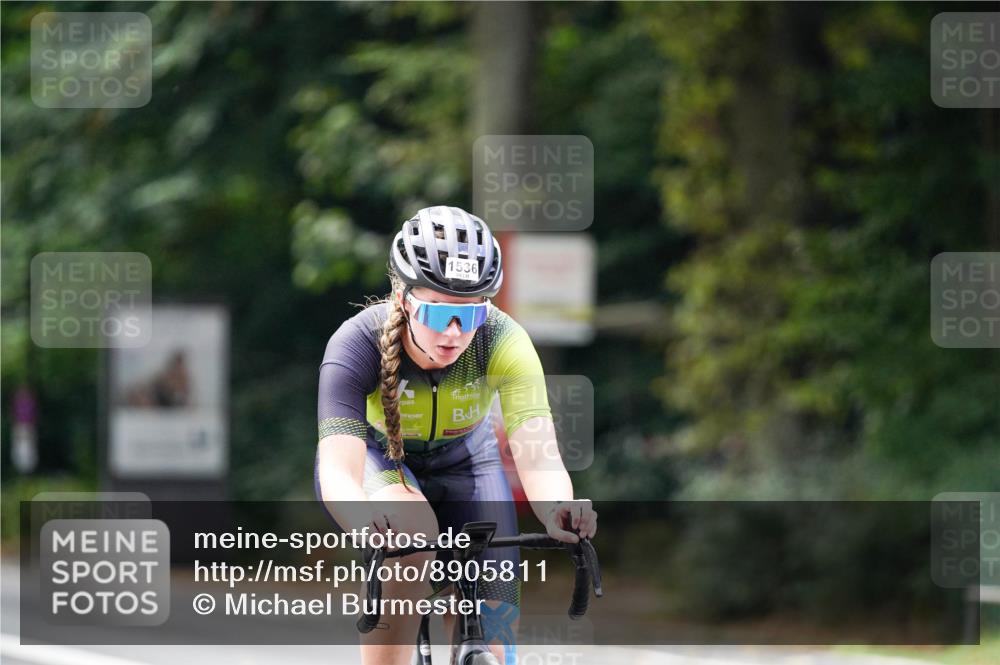 14.09.2025 - Stadtparktriathlon Michael Burmester http://msf.ph/oto/8905811 14.09.2025 13:15:35 Radfahren 1371, 1425, 1536, 1542 meine-sportfotos.de
