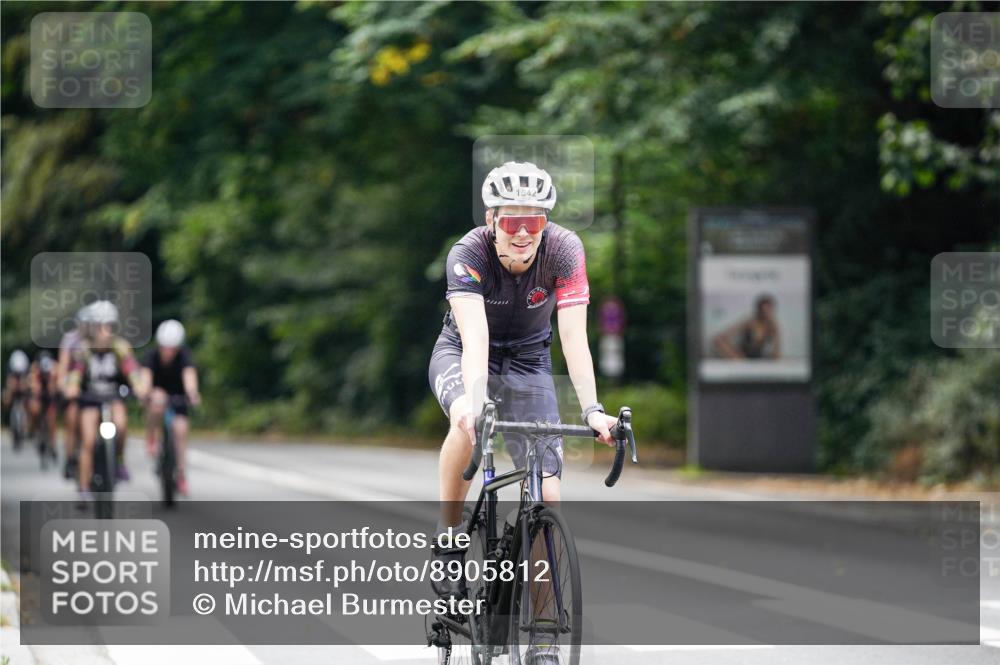 14.09.2025 - Stadtparktriathlon Michael Burmester http://msf.ph/oto/8905812 14.09.2025 13:15:40 Radfahren 1422, 1459, 1474, 1531, 1536, 1542 meine-sportfotos.de