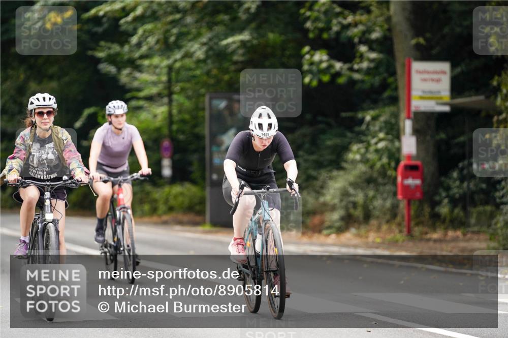 14.09.2025 - Stadtparktriathlon Michael Burmester http://msf.ph/oto/8905814 14.09.2025 13:15:44 Radfahren 1422, 1459, 1474, 1481, 1531, 1542 meine-sportfotos.de