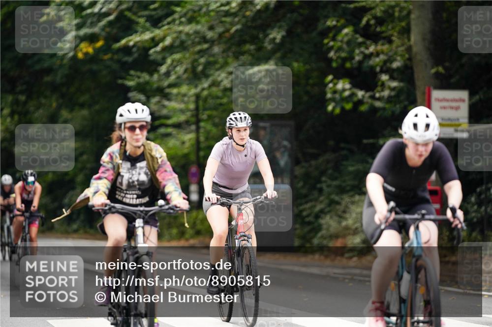 14.09.2025 - Stadtparktriathlon Michael Burmester http://msf.ph/oto/8905815 14.09.2025 13:15:44 Radfahren 1422, 1459, 1474, 1481, 1531, 1542 meine-sportfotos.de