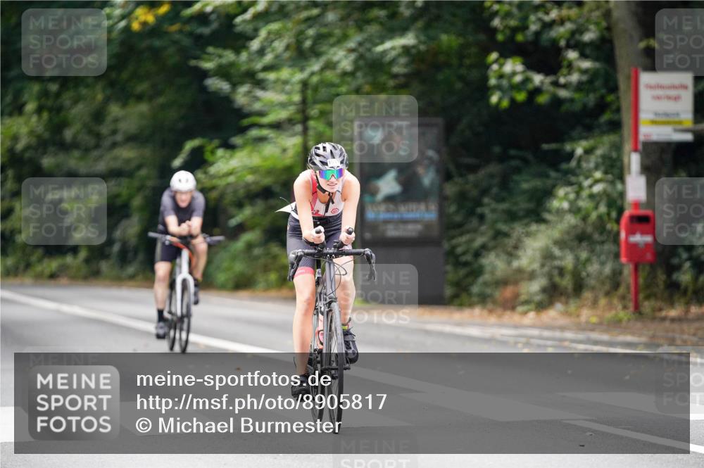 14.09.2025 - Stadtparktriathlon Michael Burmester http://msf.ph/oto/8905817 14.09.2025 13:15:47 Radfahren 1422, 1459, 1474, 1481, 1531, 1542 meine-sportfotos.de