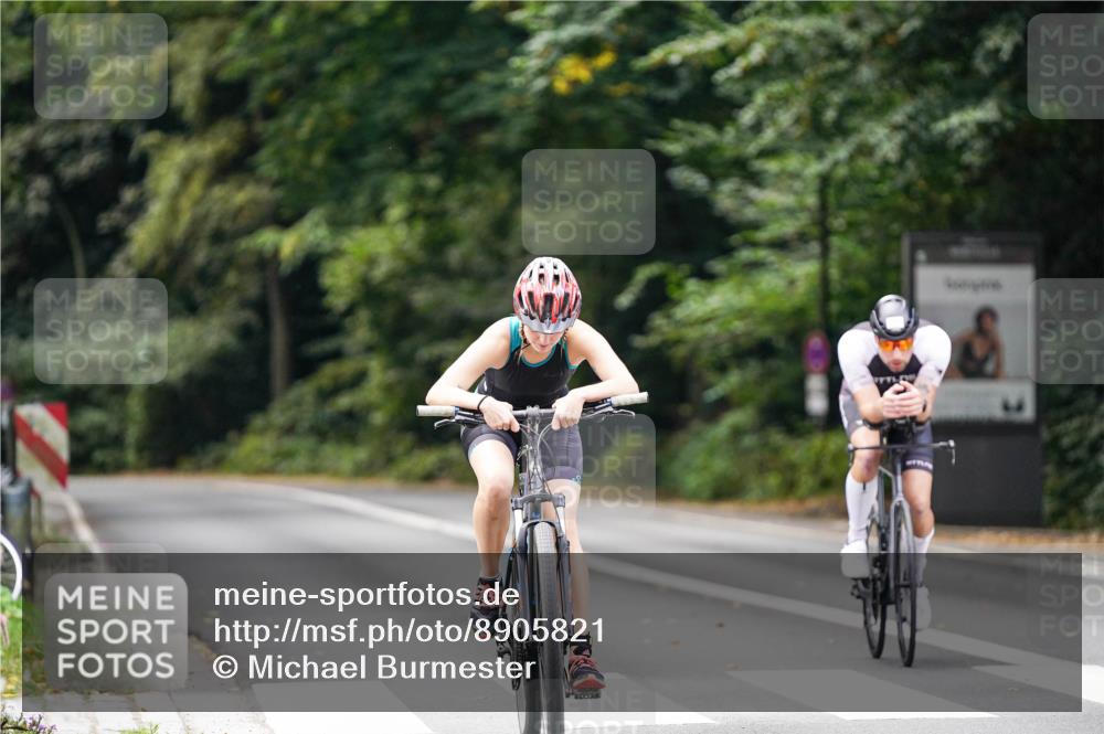 14.09.2025 - Stadtparktriathlon Michael Burmester http://msf.ph/oto/8905821 14.09.2025 13:16:02 Radfahren 1442, 1492 meine-sportfotos.de