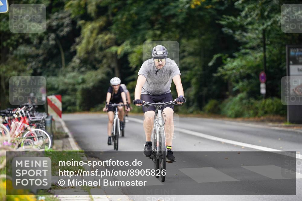 14.09.2025 - Stadtparktriathlon Michael Burmester http://msf.ph/oto/8905826 14.09.2025 13:16:29 Radfahren 1334, 1443, 1496, 1506 meine-sportfotos.de