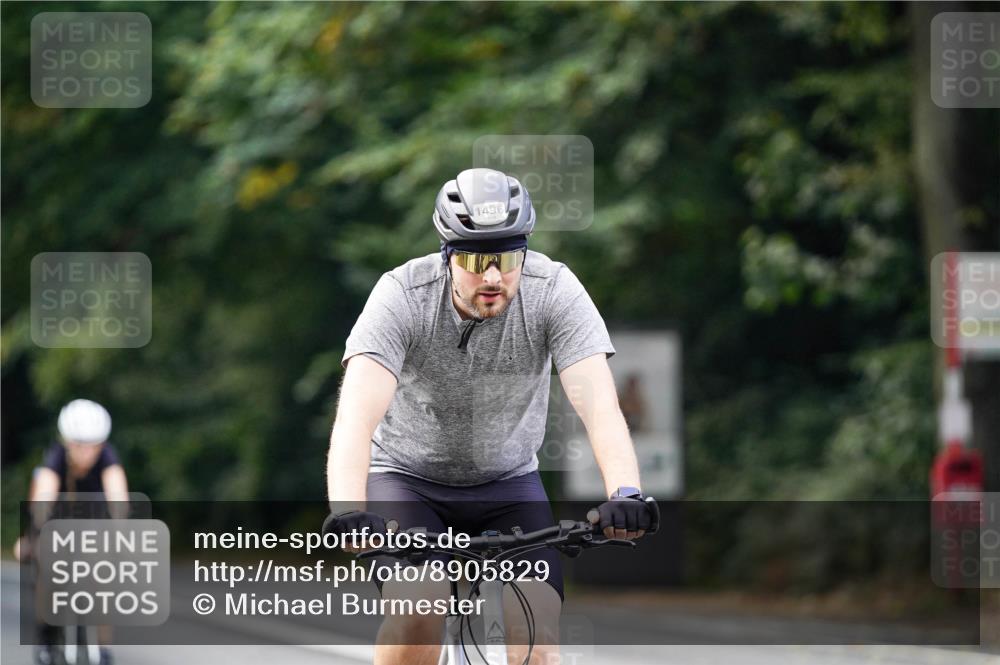 14.09.2025 - Stadtparktriathlon Michael Burmester http://msf.ph/oto/8905829 14.09.2025 13:16:31 Radfahren 1334, 1443, 1496 meine-sportfotos.de
