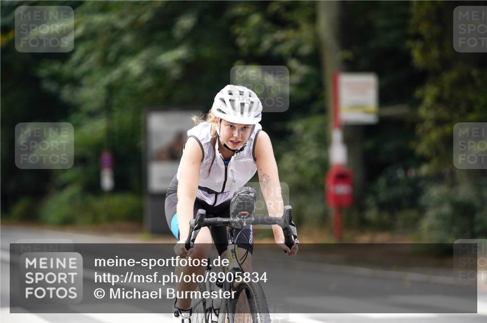 14.09.2025 - Stadtparktriathlon Michael Burmester http://msf.ph/oto/8905834 14.09.2025 13:16:35 Radfahren 1334, 1443, 1496 meine-sportfotos.de