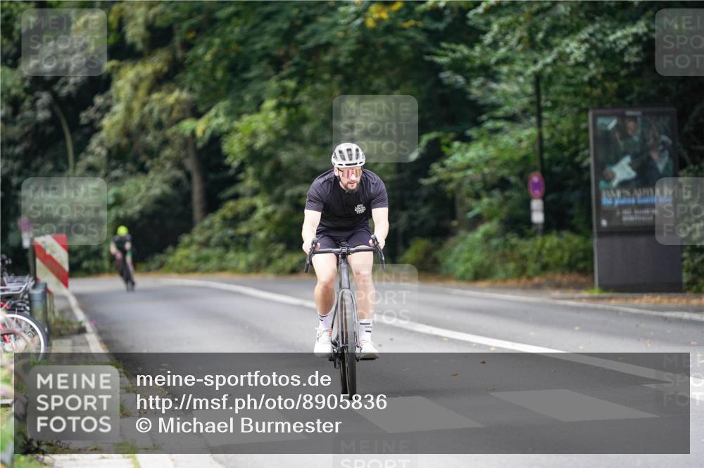14.09.2025 - Stadtparktriathlon Michael Burmester http://msf.ph/oto/8905836 14.09.2025 13:16:42 Radfahren 1334, 1518 meine-sportfotos.de