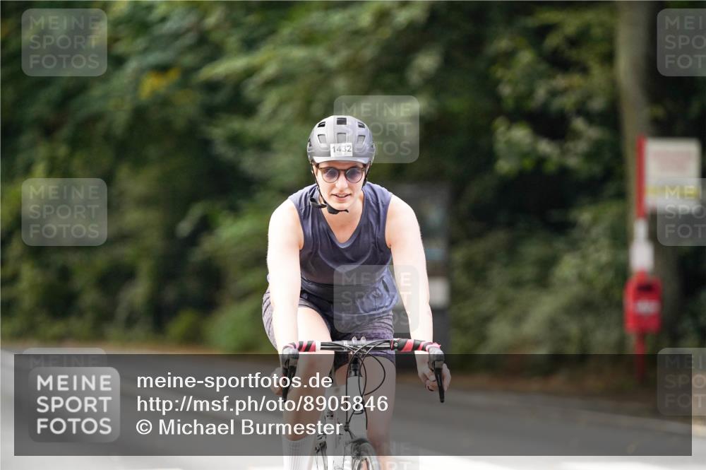 14.09.2025 - Stadtparktriathlon Michael Burmester http://msf.ph/oto/8905846 14.09.2025 13:17:04 Radfahren 1432, 1460, 1462, 1477, 1532, 1559 meine-sportfotos.de