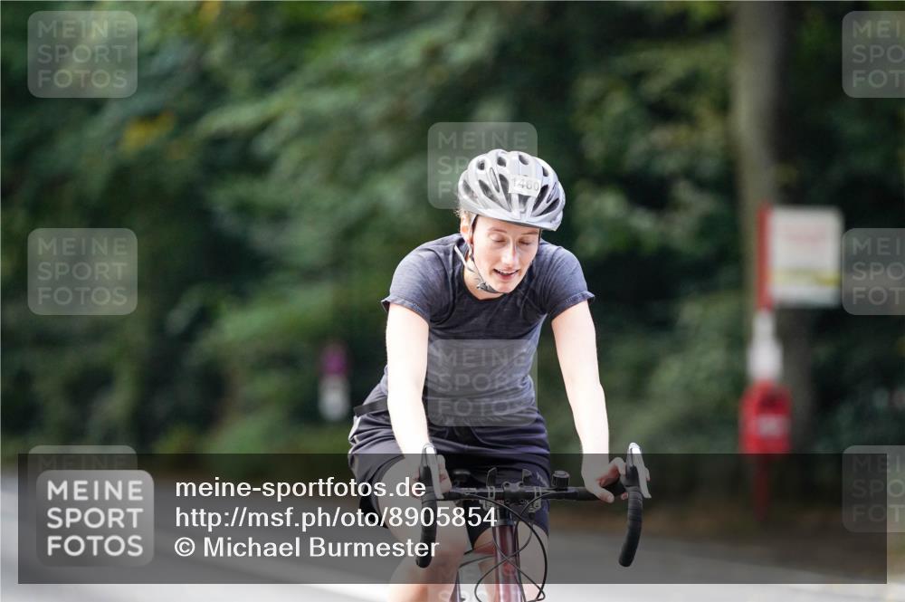 14.09.2025 - Stadtparktriathlon Michael Burmester http://msf.ph/oto/8905854 14.09.2025 13:17:11 Radfahren 1432, 1460, 1462, 1477, 1479 meine-sportfotos.de