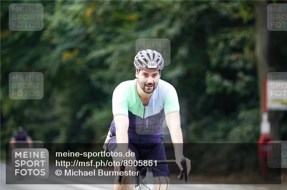 14.09.2025 - Stadtparktriathlon Michael Burmester http://msf.ph/oto/8905861 14.09.2025 13:17:19 Radfahren 1479, 1498, 1507, 1517 meine-sportfotos.de