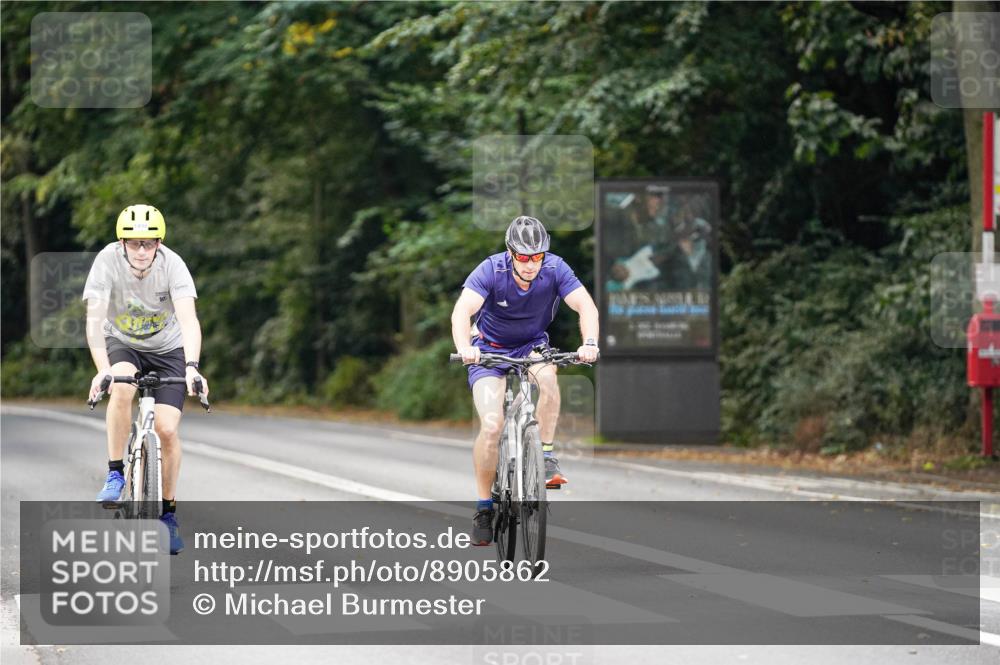 14.09.2025 - Stadtparktriathlon Michael Burmester http://msf.ph/oto/8905862 14.09.2025 13:17:23 Radfahren 1498, 1507, 1517, 1554 meine-sportfotos.de