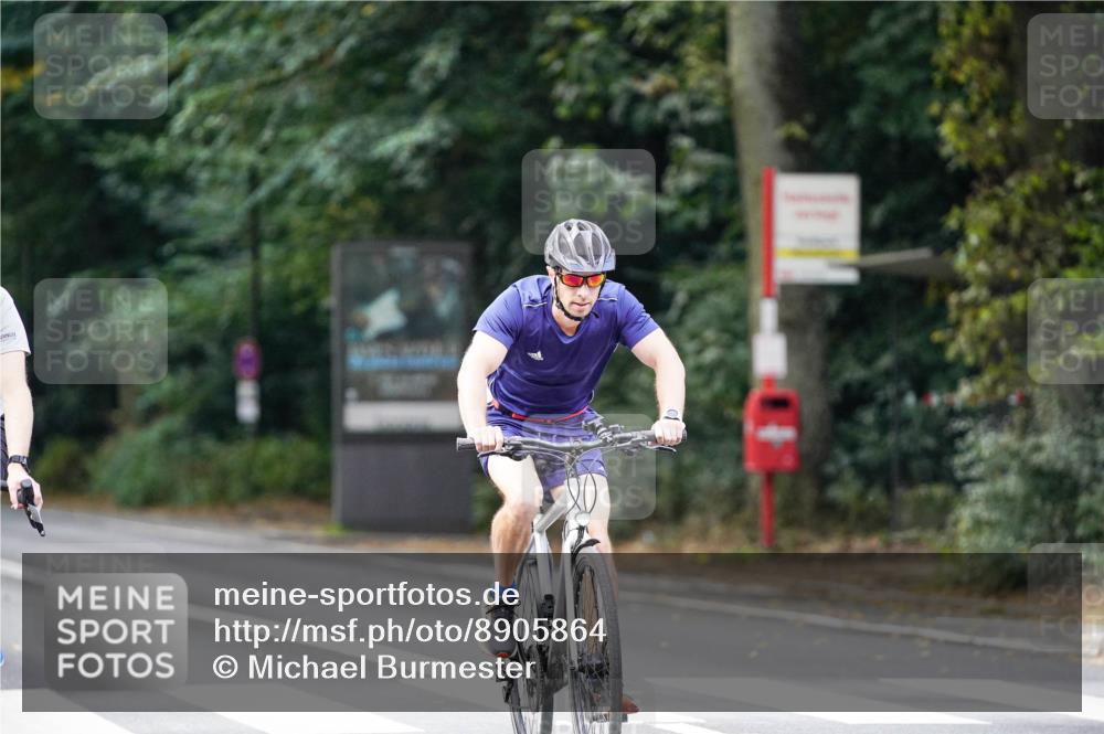 14.09.2025 - Stadtparktriathlon Michael Burmester http://msf.ph/oto/8905864 14.09.2025 13:17:24 Radfahren 1498, 1507, 1517, 1554 meine-sportfotos.de