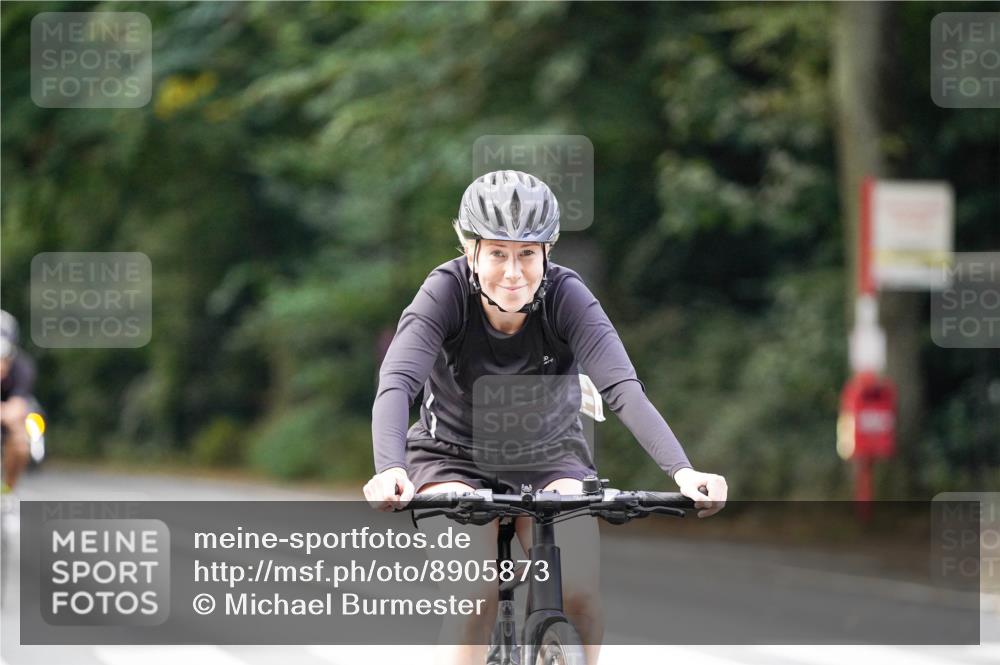 14.09.2025 - Stadtparktriathlon Michael Burmester http://msf.ph/oto/8905873 14.09.2025 13:17:32 Radfahren 1427, 1488, 1499, 1510, 1544, 1554 meine-sportfotos.de