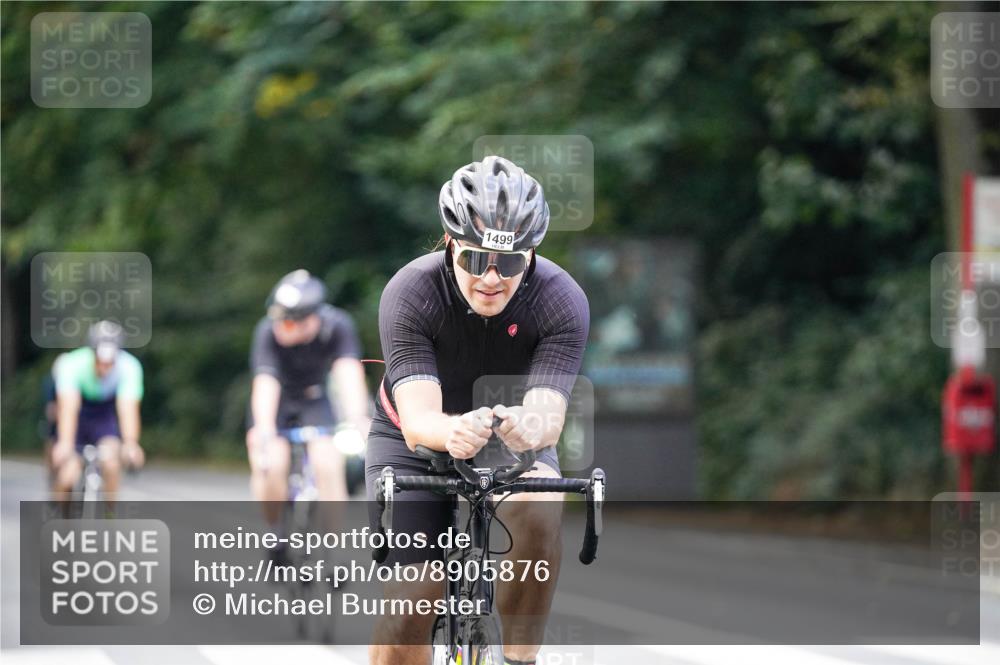 14.09.2025 - Stadtparktriathlon Michael Burmester http://msf.ph/oto/8905876 14.09.2025 13:17:35 Radfahren 1427, 1488, 1499, 1510, 1544, 1554 meine-sportfotos.de