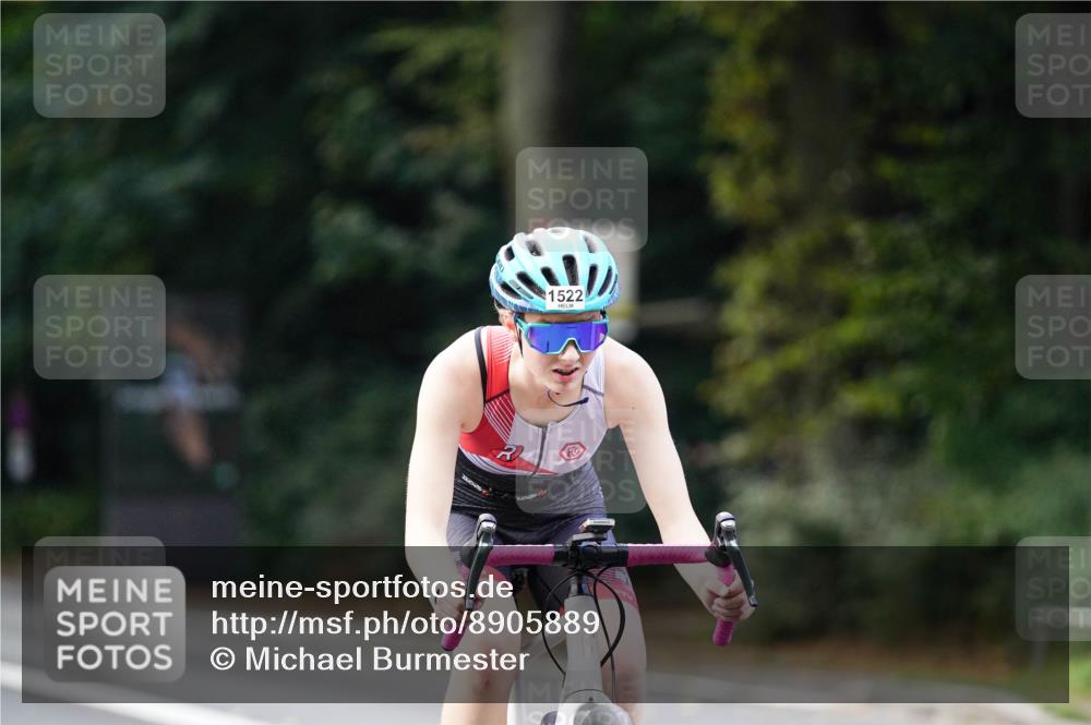 14.09.2025 - Stadtparktriathlon Michael Burmester http://msf.ph/oto/8905889 14.09.2025 13:17:44 Radfahren 1325, 1454, 1510, 1522, 1534 meine-sportfotos.de