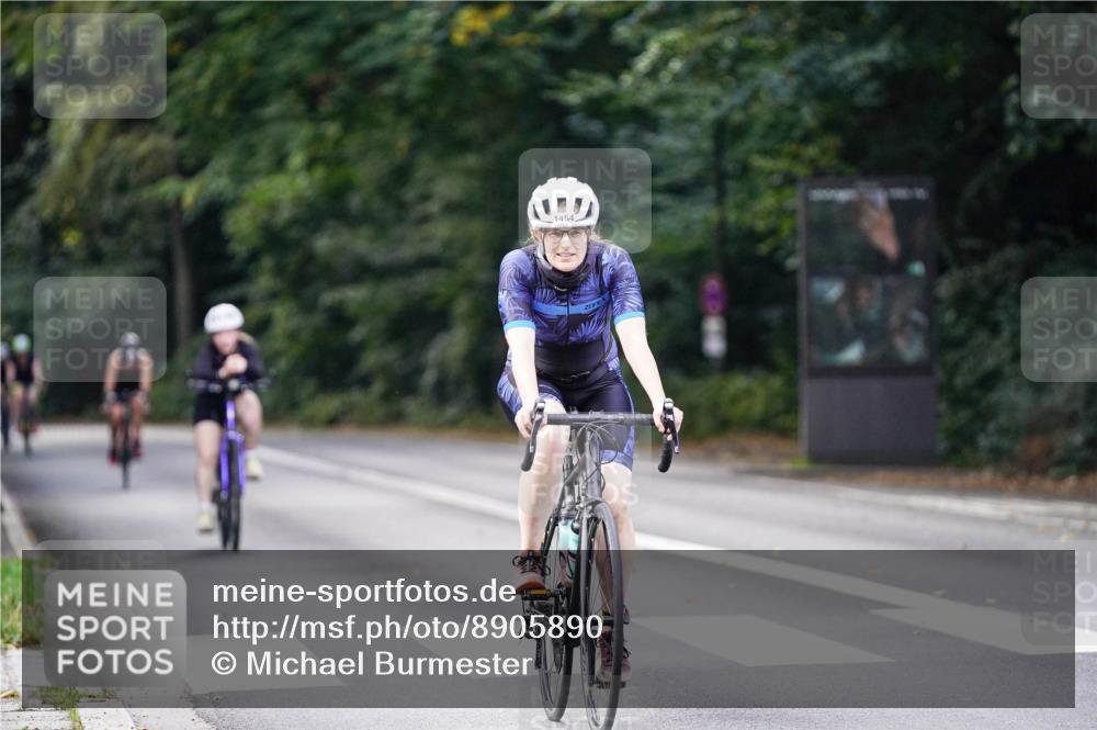14.09.2025 - Stadtparktriathlon Michael Burmester http://msf.ph/oto/8905890 14.09.2025 13:17:46 Radfahren 1325, 1454, 1522, 1534 meine-sportfotos.de
