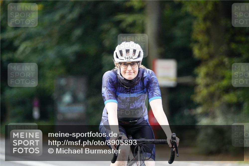 14.09.2025 - Stadtparktriathlon Michael Burmester http://msf.ph/oto/8905893 14.09.2025 13:17:47 Radfahren 1325, 1454, 1522, 1534 meine-sportfotos.de