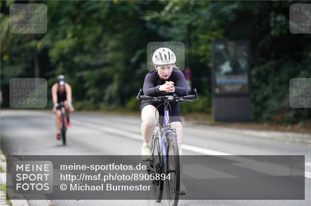 14.09.2025 - Stadtparktriathlon Michael Burmester http://msf.ph/oto/8905894 14.09.2025 13:17:48 Radfahren 1325, 1454, 1522, 1534 meine-sportfotos.de