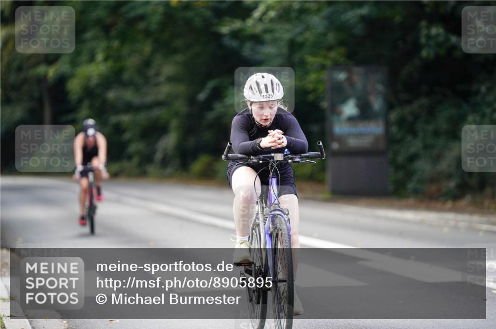 14.09.2025 - Stadtparktriathlon Michael Burmester http://msf.ph/oto/8905895 14.09.2025 13:17:48 Radfahren 1325, 1454, 1522, 1534 meine-sportfotos.de