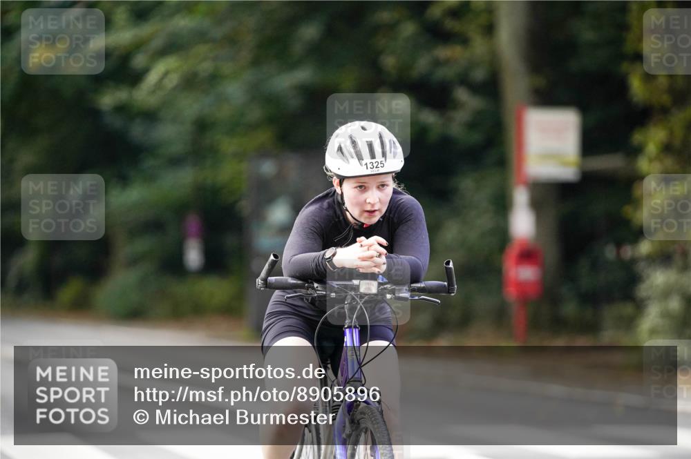 14.09.2025 - Stadtparktriathlon Michael Burmester http://msf.ph/oto/8905896 14.09.2025 13:17:49 Radfahren 1325, 1448, 1454, 1522, 1534 meine-sportfotos.de