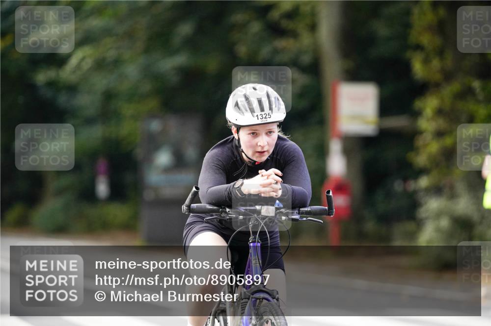 14.09.2025 - Stadtparktriathlon Michael Burmester http://msf.ph/oto/8905897 14.09.2025 13:17:49 Radfahren 1325, 1448, 1454, 1522, 1534 meine-sportfotos.de