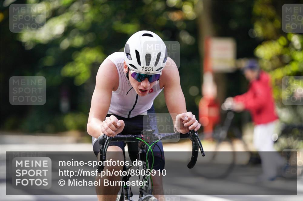 14.09.2025 - Stadtparktriathlon Michael Burmester http://msf.ph/oto/8905910 14.09.2025 13:18:11 Radfahren 1329, 1551 meine-sportfotos.de