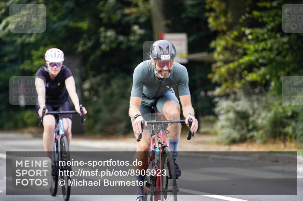 14.09.2025 - Stadtparktriathlon Michael Burmester http://msf.ph/oto/8905923 14.09.2025 13:18:33 Radfahren 1436, 1453, 1480, 1501, 1521, 1543, 1545 meine-sportfotos.de