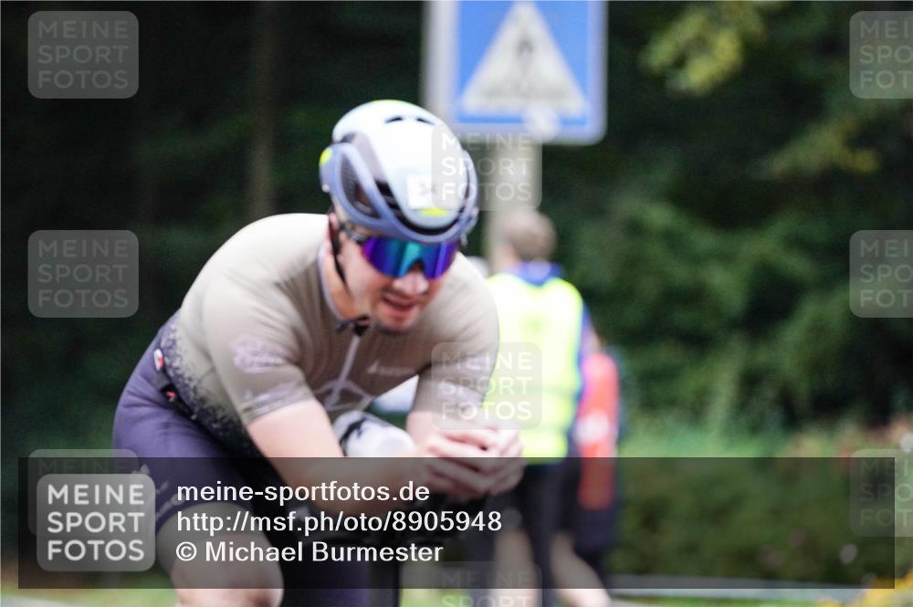 14.09.2025 - Stadtparktriathlon Michael Burmester http://msf.ph/oto/8905948 14.09.2025 09:03:04 Radfahren 341, 352, 354, 451 meine-sportfotos.de