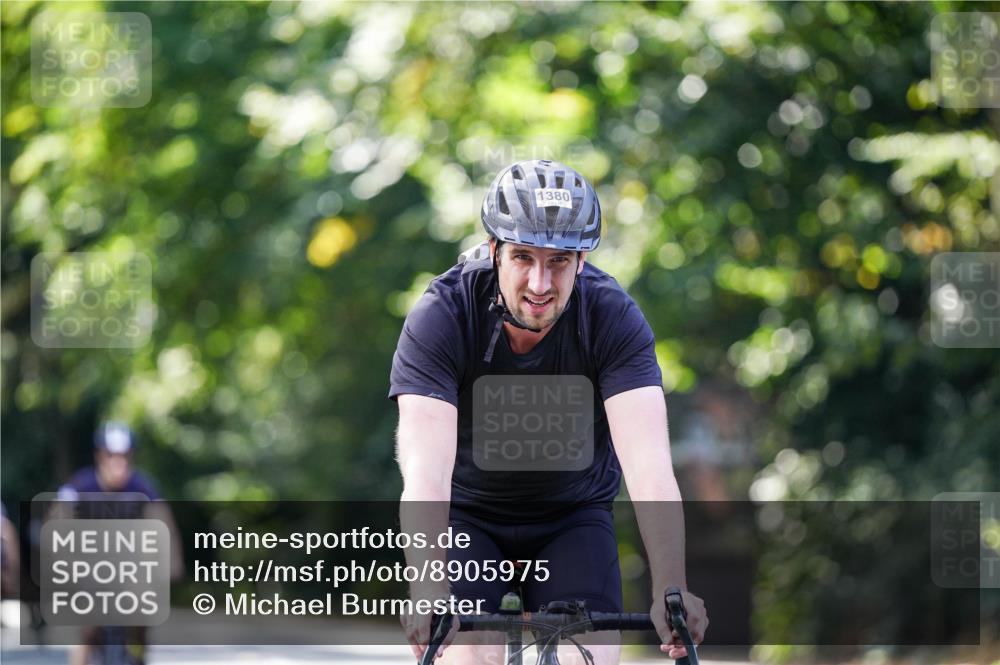 14.09.2025 - Stadtparktriathlon Michael Burmester http://msf.ph/oto/8905975 14.09.2025 13:19:31 Radfahren 1473, 1476, 1484, 1546, 1558, 1611 meine-sportfotos.de