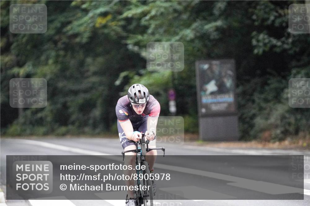 14.09.2025 - Stadtparktriathlon Michael Burmester http://msf.ph/oto/8905978 14.09.2025 09:03:30 Radfahren 322, 349 meine-sportfotos.de