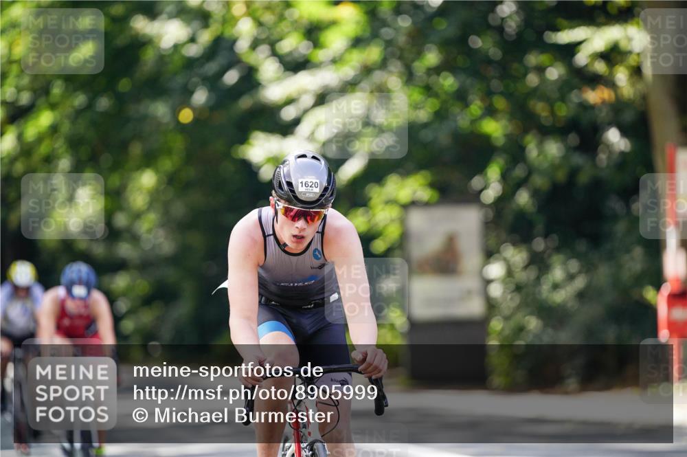 14.09.2025 - Stadtparktriathlon Michael Burmester http://msf.ph/oto/8905999 14.09.2025 13:19:48 Radfahren 1397, 1450, 1494, 1537, 1541, 1620 meine-sportfotos.de