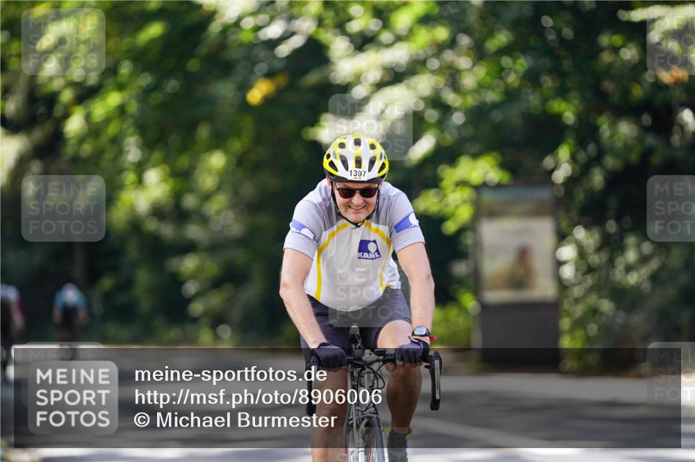 14.09.2025 - Stadtparktriathlon Michael Burmester http://msf.ph/oto/8906006 14.09.2025 13:19:50 Radfahren 1357, 1376, 1397, 1450, 1494, 1537, 1541, 1620 meine-sportfotos.de