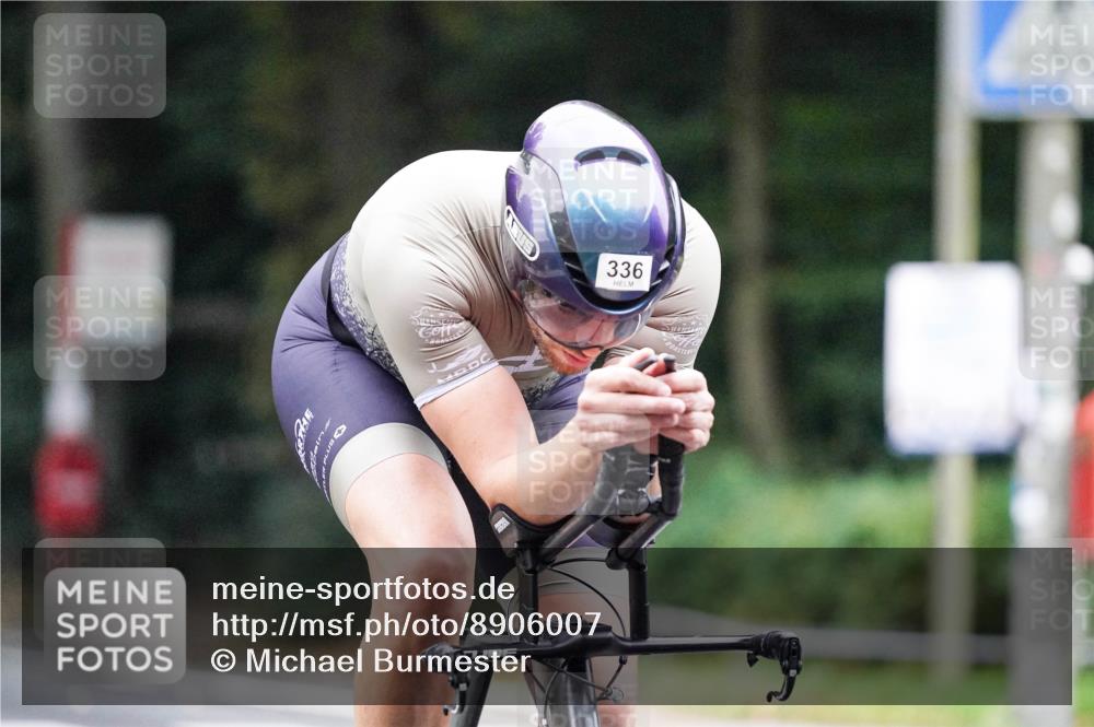 14.09.2025 - Stadtparktriathlon Michael Burmester http://msf.ph/oto/8906007 14.09.2025 09:04:05 Radfahren 319, 336, 357 meine-sportfotos.de