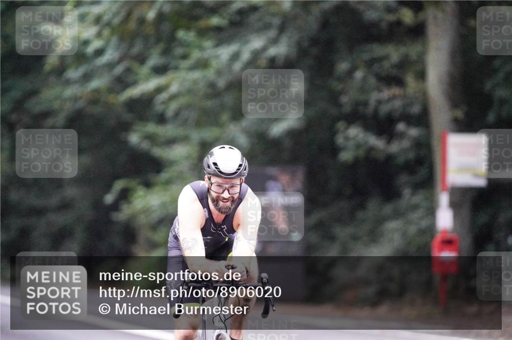 14.09.2025 - Stadtparktriathlon Michael Burmester http://msf.ph/oto/8906020 14.09.2025 09:04:17 Radfahren 303, 332, 338, 357, 369, 372 meine-sportfotos.de