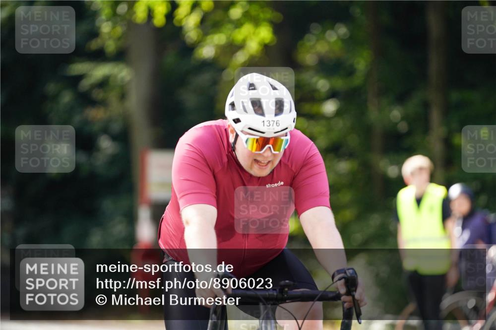 14.09.2025 - Stadtparktriathlon Michael Burmester http://msf.ph/oto/8906023 14.09.2025 13:19:58 Radfahren 1357, 1376, 1426, 1526, 1541, 1571 meine-sportfotos.de