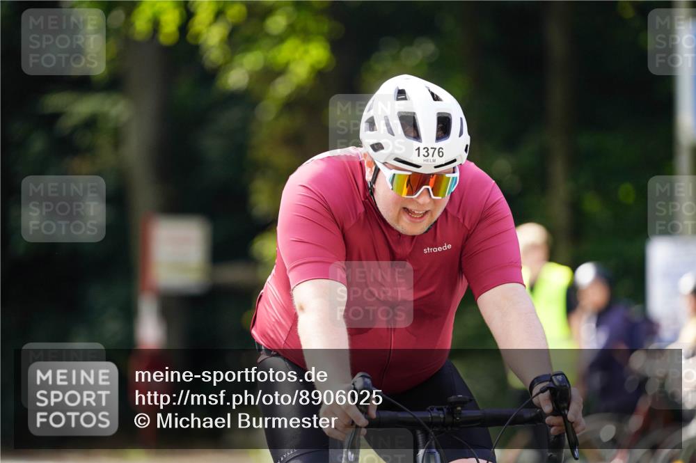 14.09.2025 - Stadtparktriathlon Michael Burmester http://msf.ph/oto/8906025 14.09.2025 13:19:58 Radfahren 1357, 1376, 1426, 1526, 1541, 1571 meine-sportfotos.de