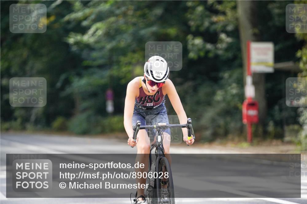 14.09.2025 - Stadtparktriathlon Michael Burmester http://msf.ph/oto/8906028 14.09.2025 13:20:00 Radfahren 1357, 1376, 1426, 1526, 1541, 1571 meine-sportfotos.de