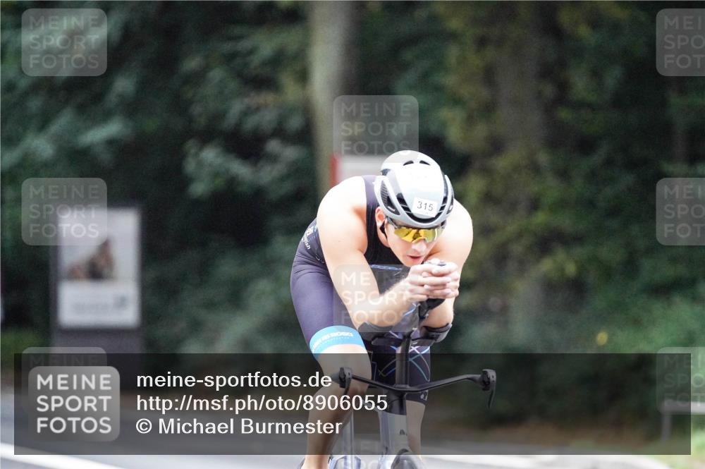 14.09.2025 - Stadtparktriathlon Michael Burmester http://msf.ph/oto/8906055 14.09.2025 09:04:34 Radfahren 315, 316, 360 meine-sportfotos.de