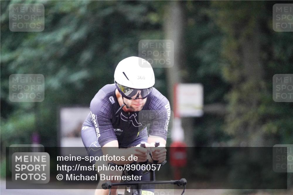 14.09.2025 - Stadtparktriathlon Michael Burmester http://msf.ph/oto/8906057 14.09.2025 09:04:34 Radfahren 315, 316, 360 meine-sportfotos.de