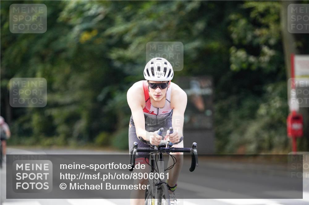 14.09.2025 - Stadtparktriathlon Michael Burmester http://msf.ph/oto/8906061 14.09.2025 13:20:26 Radfahren 1437, 1465, 1497, 1576, 1581, 1596, 1607 meine-sportfotos.de