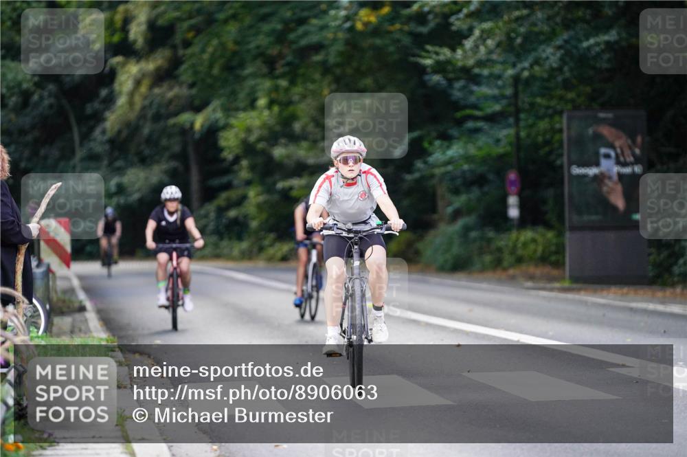 14.09.2025 - Stadtparktriathlon Michael Burmester http://msf.ph/oto/8906063 14.09.2025 13:20:30 Radfahren 1437, 1465, 1576, 1607 meine-sportfotos.de