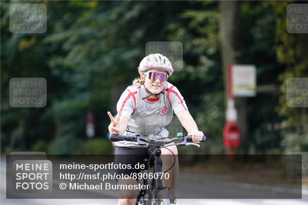 14.09.2025 - Stadtparktriathlon Michael Burmester http://msf.ph/oto/8906070 14.09.2025 13:20:32 Radfahren 1437, 1465, 1576, 1607 meine-sportfotos.de