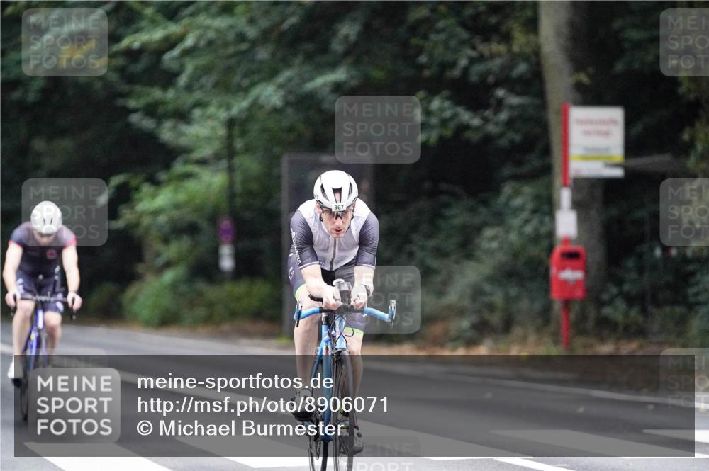14.09.2025 - Stadtparktriathlon Michael Burmester http://msf.ph/oto/8906071 14.09.2025 09:04:46 Radfahren 321, 367, 476 meine-sportfotos.de