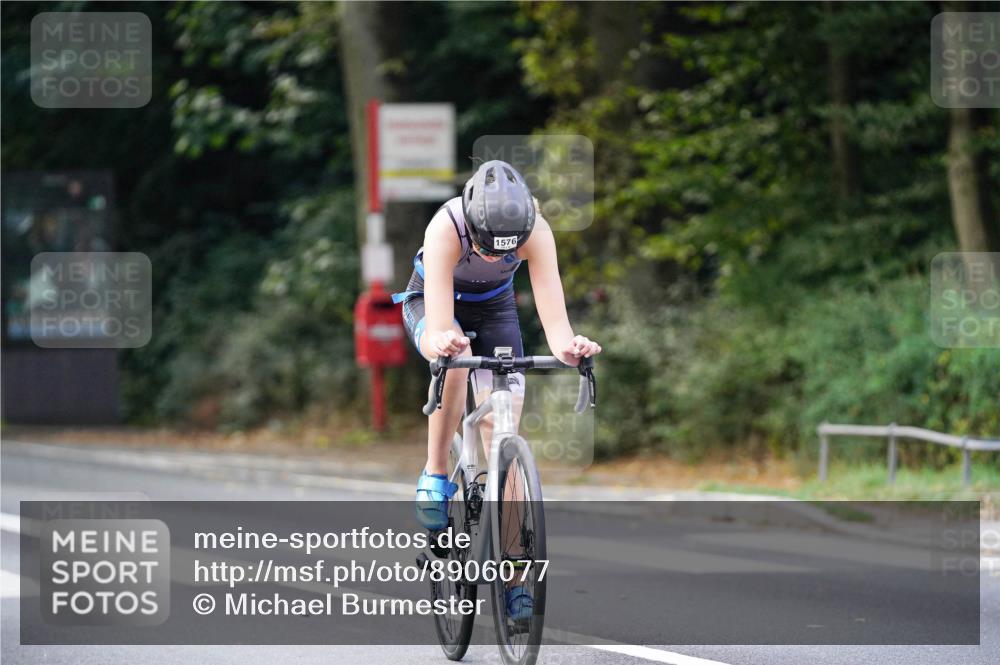 14.09.2025 - Stadtparktriathlon Michael Burmester http://msf.ph/oto/8906077 14.09.2025 13:20:33 Radfahren 1437, 1465, 1576 meine-sportfotos.de