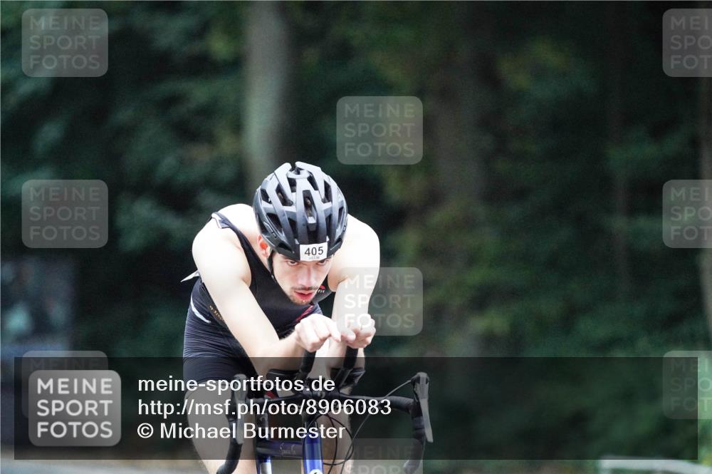 14.09.2025 - Stadtparktriathlon Michael Burmester http://msf.ph/oto/8906083 14.09.2025 09:04:56 Radfahren 378, 405, 435 meine-sportfotos.de