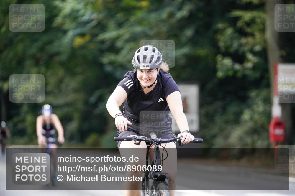 14.09.2025 - Stadtparktriathlon Michael Burmester http://msf.ph/oto/8906089 14.09.2025 13:20:42 Radfahren 1434, 1435, 1463, 1579, 1603 meine-sportfotos.de